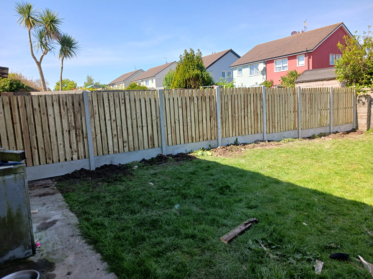Hit and Miss Fence 1
