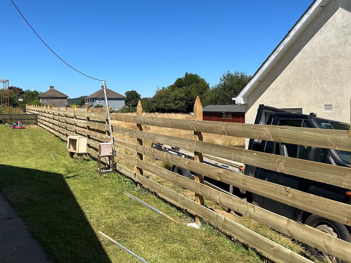 TImber Partition Fence 2