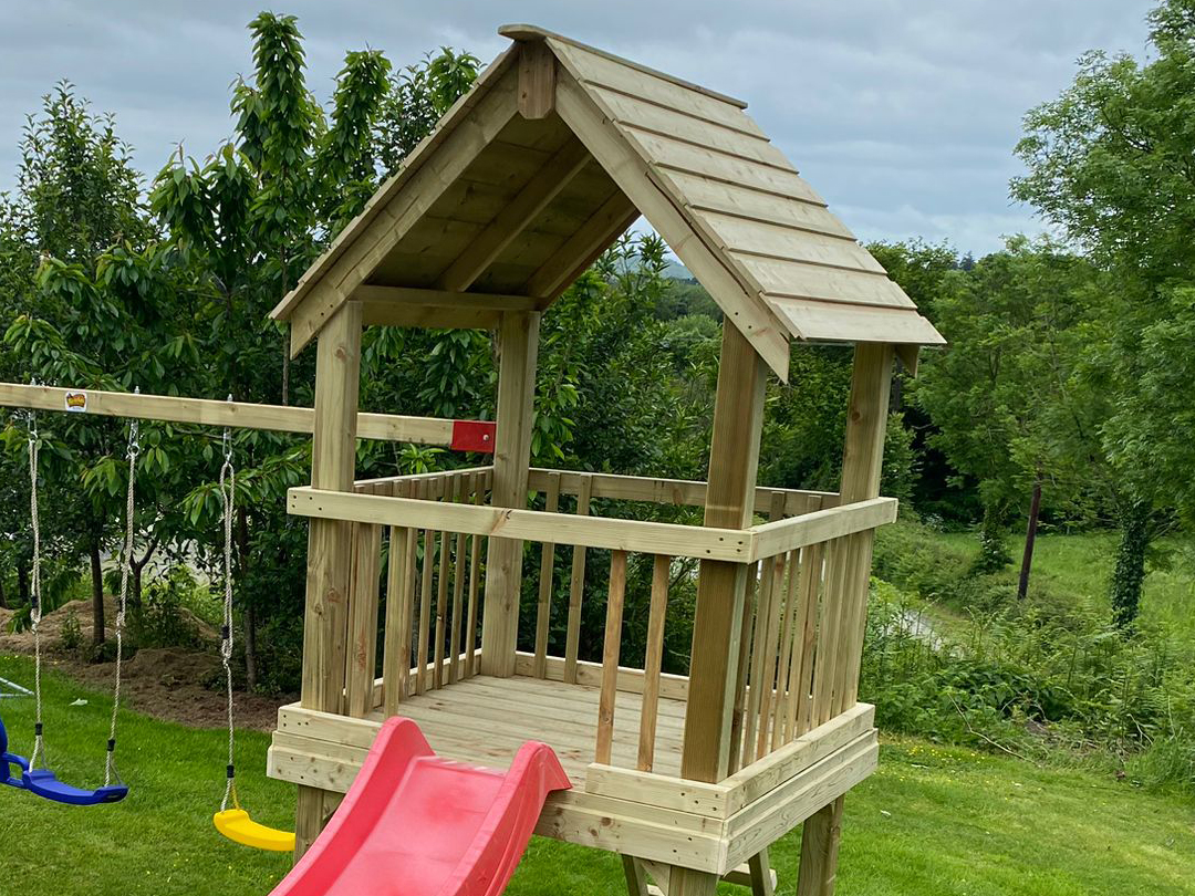 Covered Play Platform