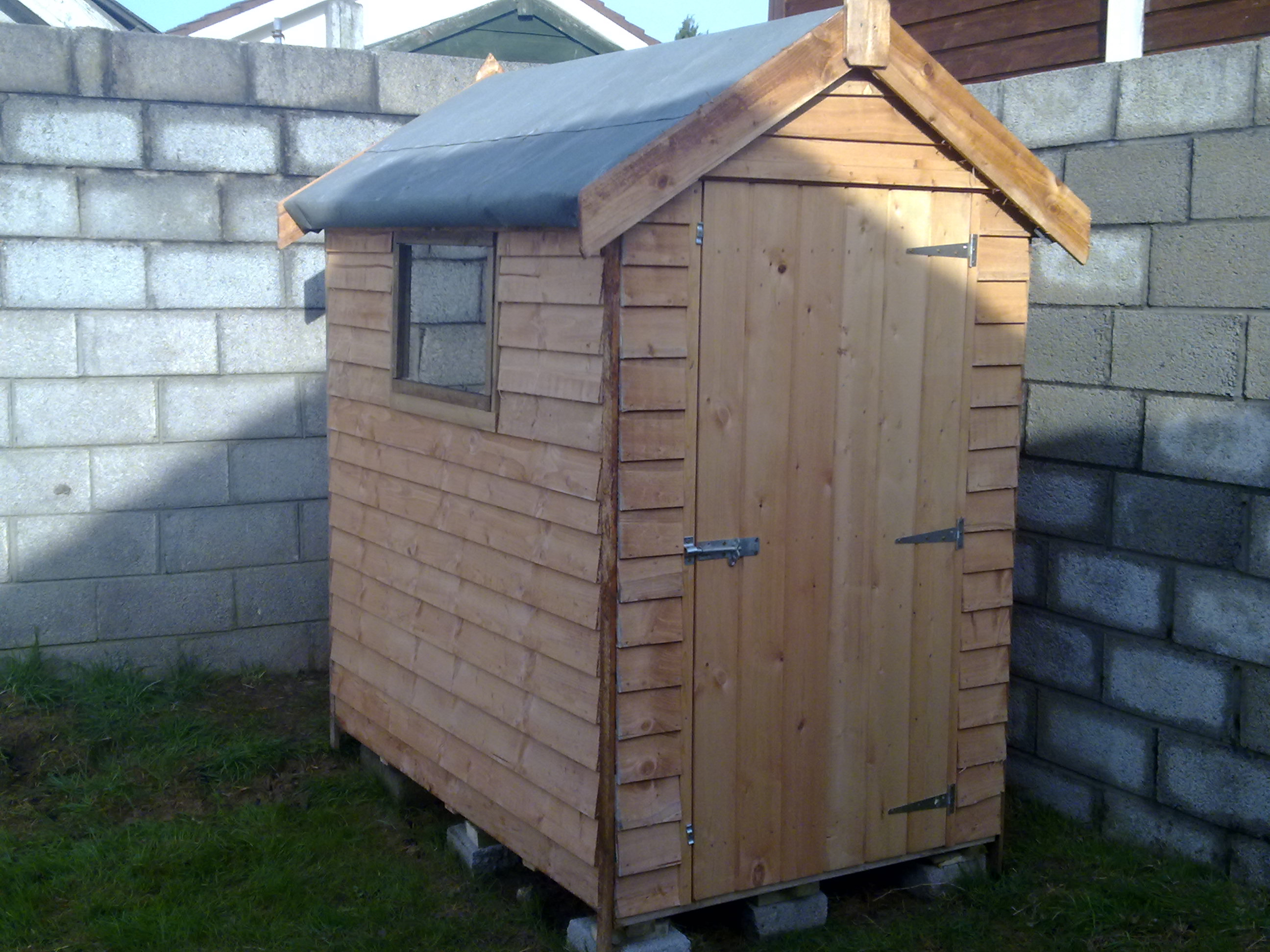 11 6x4 Rustic Shed.jpg
